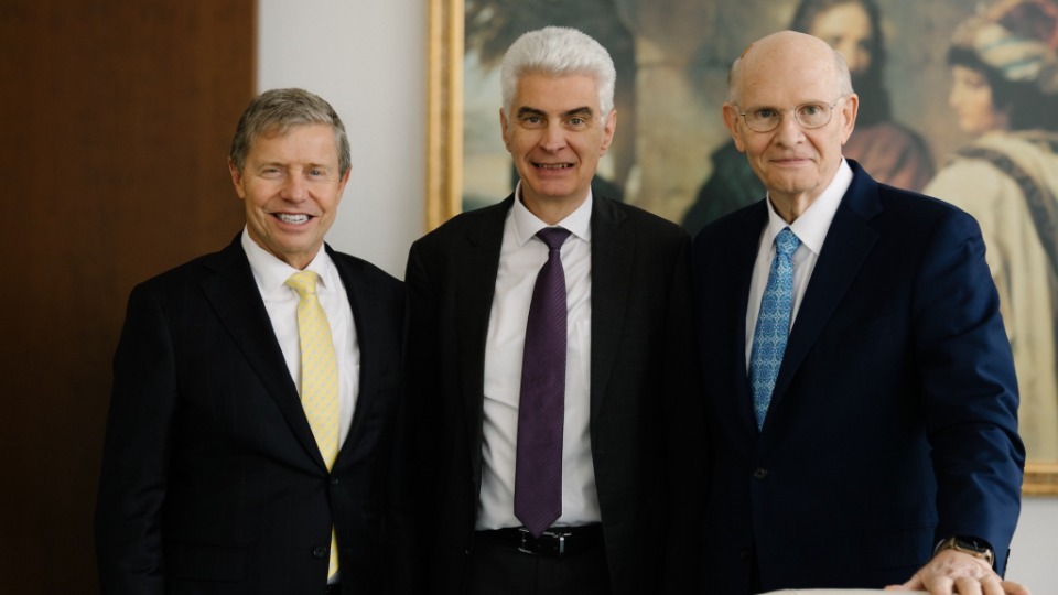 Przesłania pokoju i celu rozbrzmiewają od Bukaresztu po Barcelonę